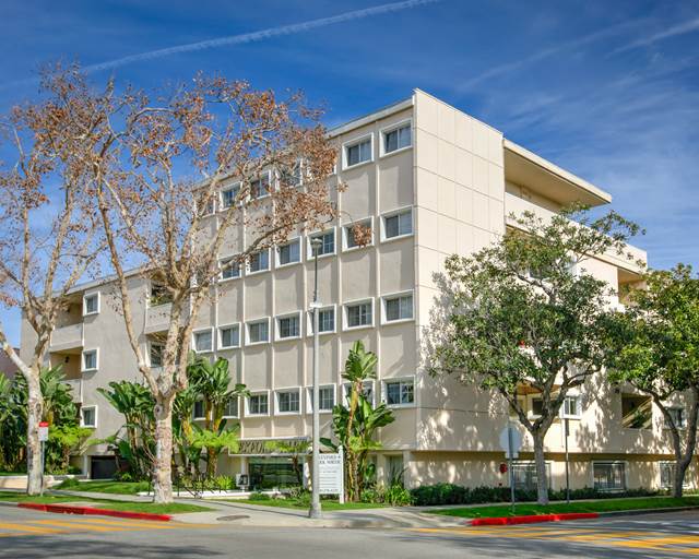 1-bedroom apartment at Rexford Park North Apartments in Beverly Hills, CA